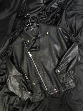 Chamarra de Piel Negra Talla M Guadalajara